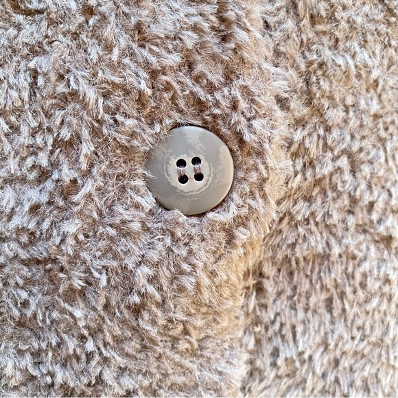 Susina Womens Cardigan Sz S Grey Kitten Buttons Pockets Collar Faux Fur Sweater - Picture 4 of 13